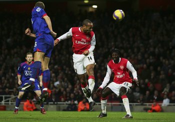 Arsenal Classic – Henry Flattens Ferguson in Injury Time