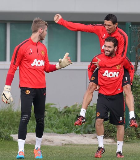 Mata Di Maria Training Man United